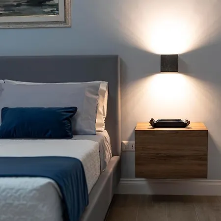 Azzurro 6 House *